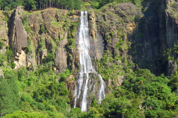 Bambarakanda_Waterfall
